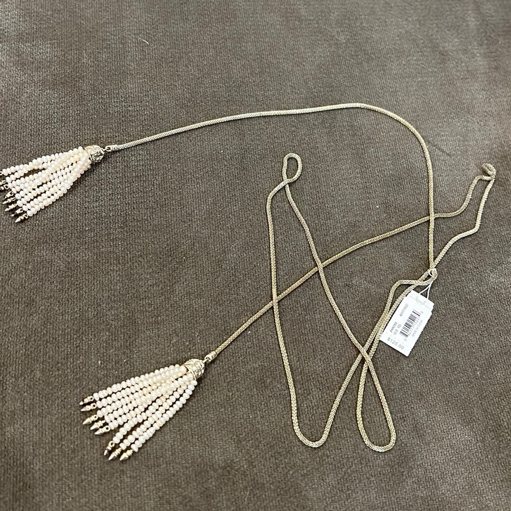 Kendra Scott Annora lariat necklace in gold and pearl
